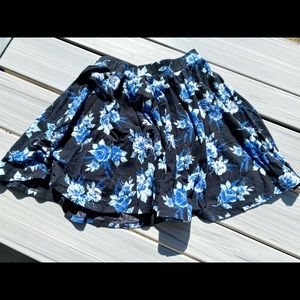 Lauren Conrad Flower pattern skirt